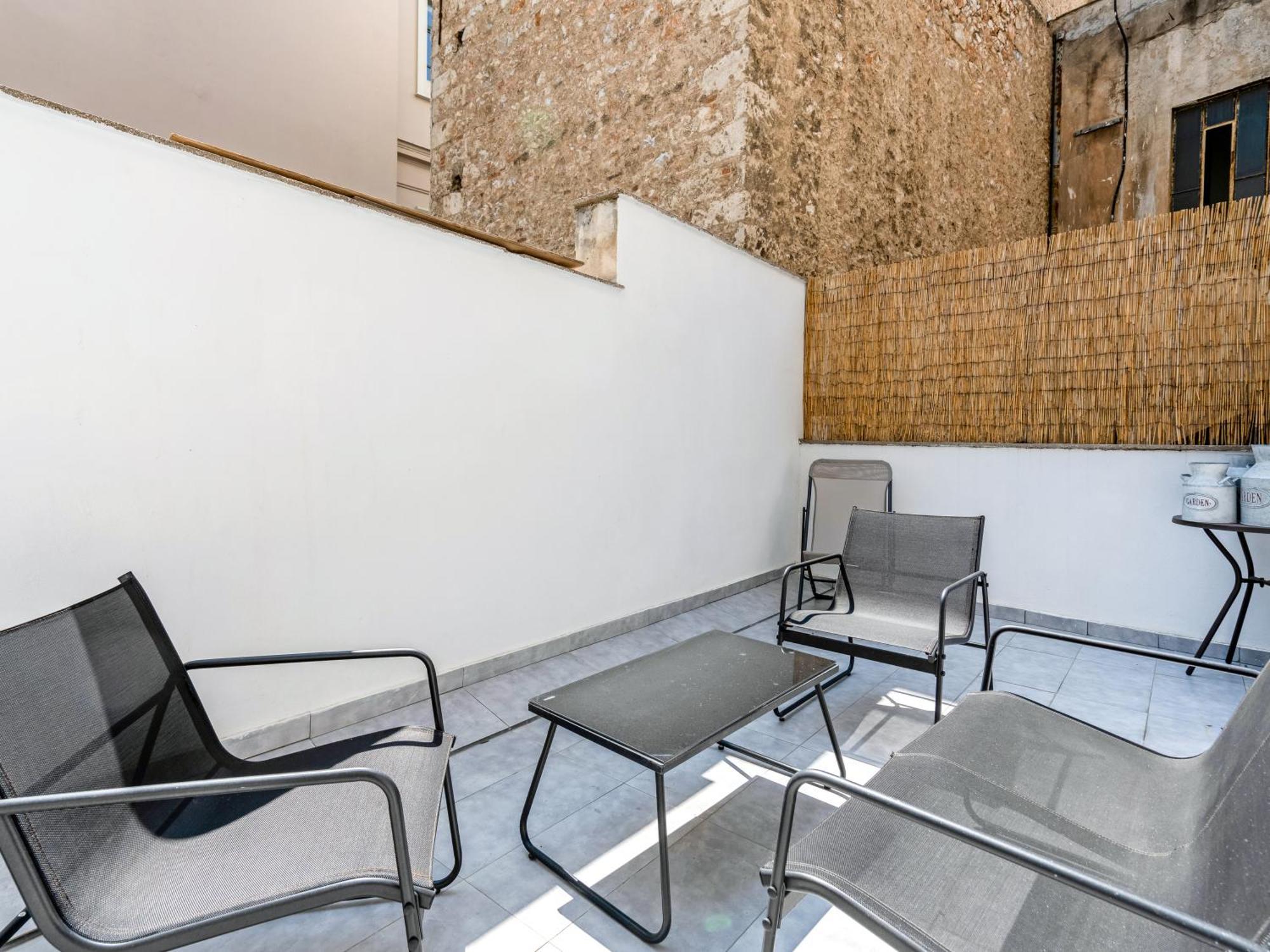Yalarent Luxury Apartments In The Heart Of The City Athens Exterior photo